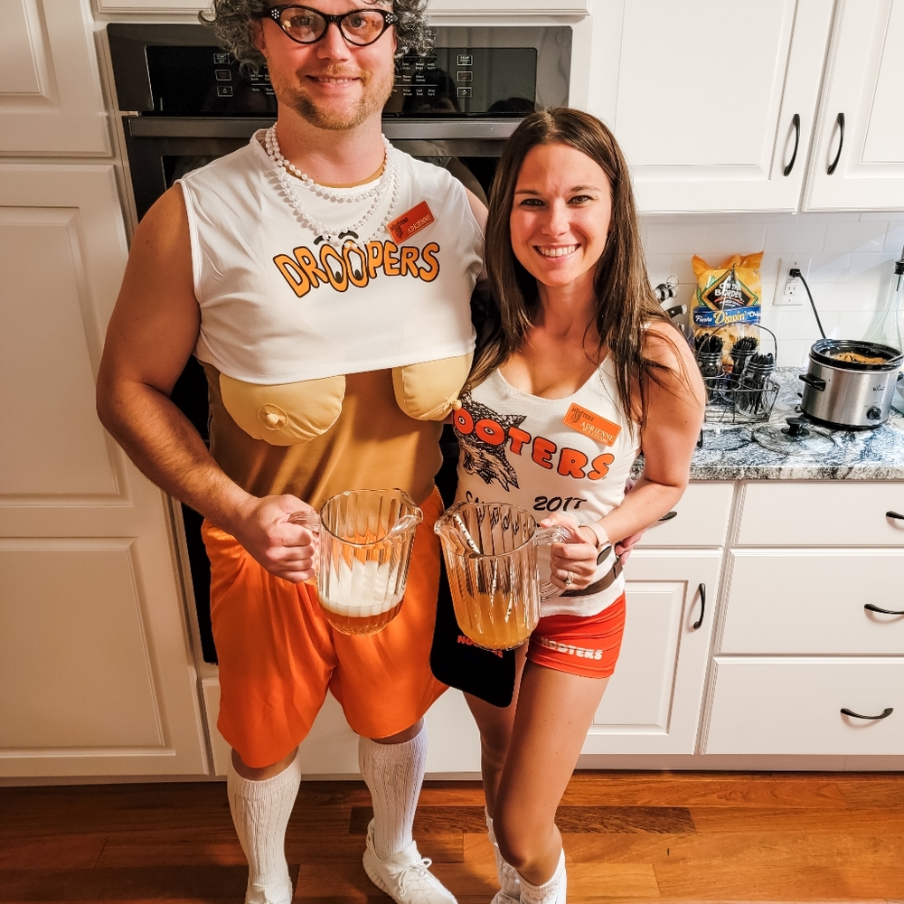 Droopers costume ( Hooters ) - Picture 3 of 5